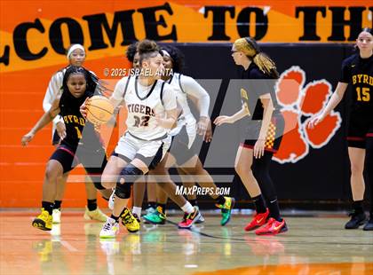 Thumbnail 1 in Douglas Byrd @ South View photogallery.