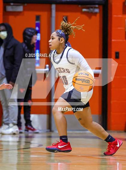 Thumbnail 3 in Douglas Byrd @ South View photogallery.