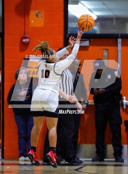 Thumbnail 1 in Douglas Byrd @ South View photogallery.