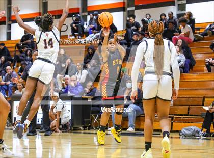Thumbnail 3 in Douglas Byrd @ South View photogallery.
