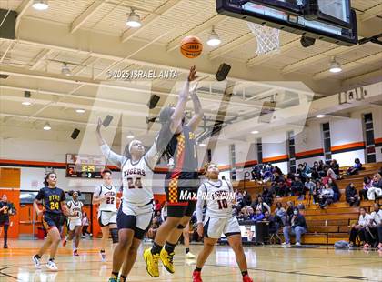 Thumbnail 1 in Douglas Byrd @ South View photogallery.