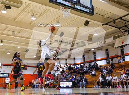 Thumbnail 2 in Douglas Byrd @ South View photogallery.