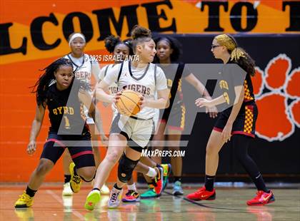 Thumbnail 2 in Douglas Byrd @ South View photogallery.