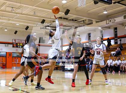 Thumbnail 2 in Douglas Byrd @ South View photogallery.