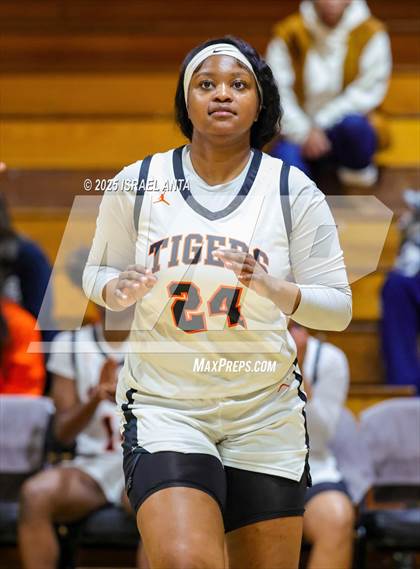 Thumbnail 3 in Douglas Byrd @ South View photogallery.