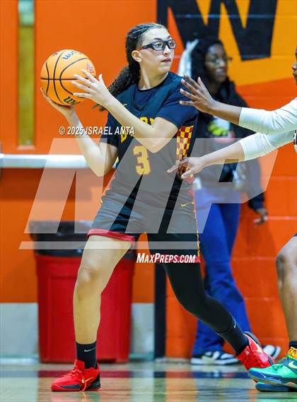 Thumbnail 2 in Douglas Byrd @ South View photogallery.