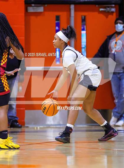 Thumbnail 3 in Douglas Byrd @ South View photogallery.
