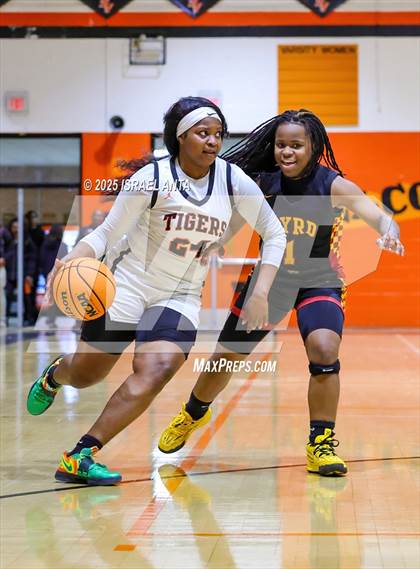 Thumbnail 3 in Douglas Byrd @ South View photogallery.