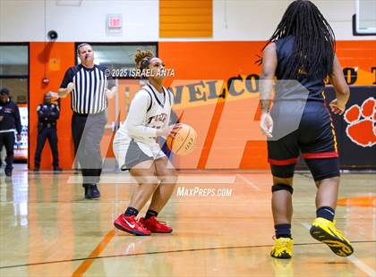 Thumbnail 1 in Douglas Byrd @ South View photogallery.
