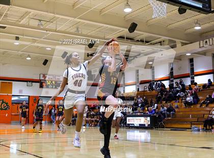 Thumbnail 1 in Douglas Byrd @ South View photogallery.