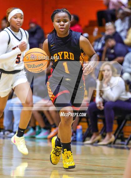 Thumbnail 3 in Douglas Byrd @ South View photogallery.