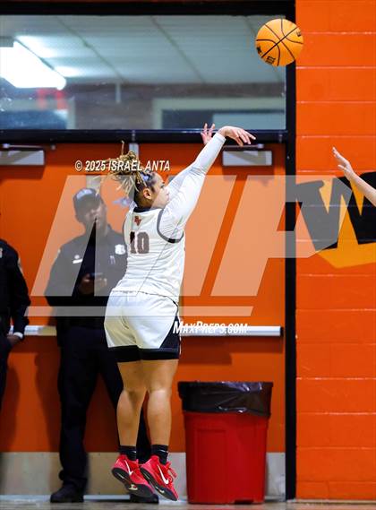 Thumbnail 2 in Douglas Byrd @ South View photogallery.
