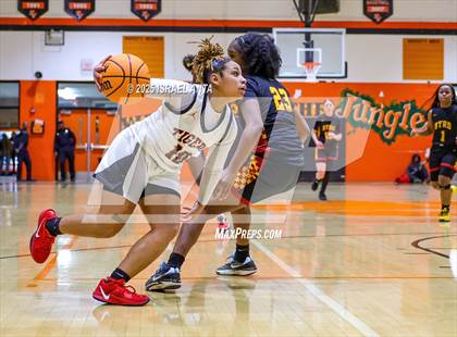 Thumbnail 2 in Douglas Byrd @ South View photogallery.