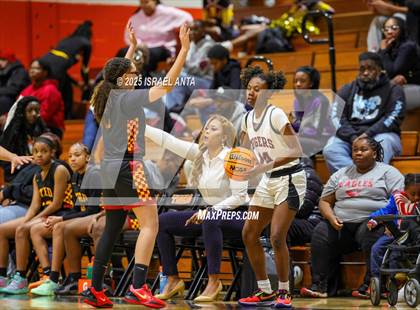 Thumbnail 2 in Douglas Byrd @ South View photogallery.