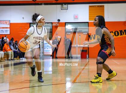 Thumbnail 3 in Douglas Byrd @ South View photogallery.