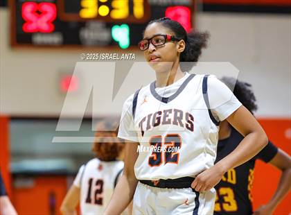 Thumbnail 3 in Douglas Byrd @ South View photogallery.