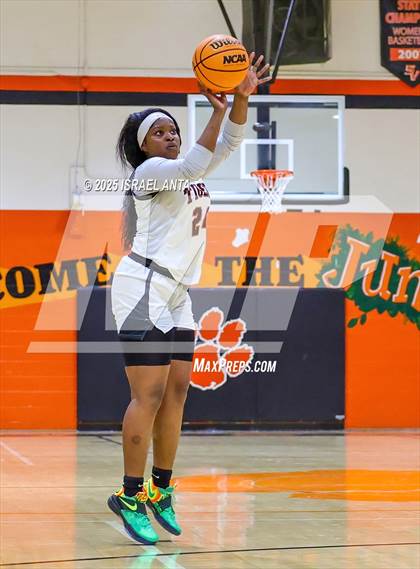 Thumbnail 3 in Douglas Byrd @ South View photogallery.