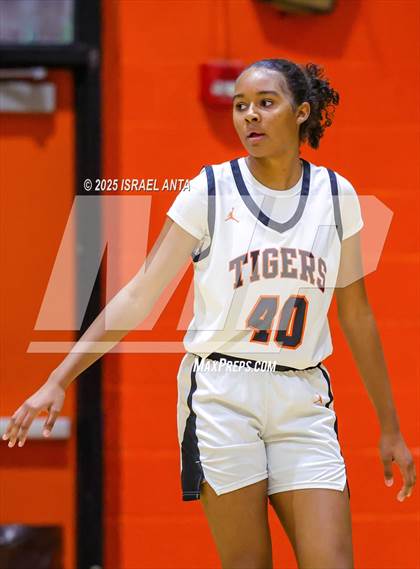 Thumbnail 1 in Douglas Byrd @ South View photogallery.