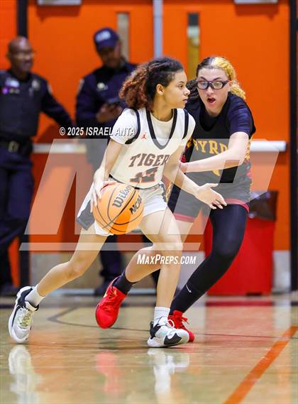 Thumbnail 3 in Douglas Byrd @ South View photogallery.
