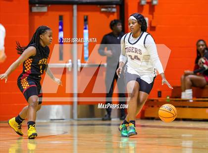 Thumbnail 3 in Douglas Byrd @ South View photogallery.