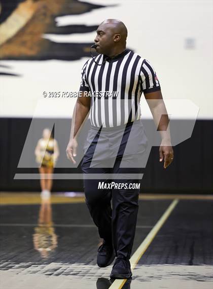 Thumbnail 1 in Tyler @ Highland Park (UIL 5A D1 Area Playoff) photogallery.