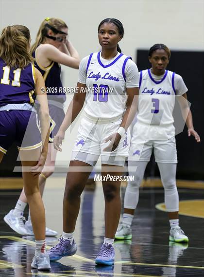 Thumbnail 2 in Tyler @ Highland Park (UIL 5A D1 Area Playoff) photogallery.