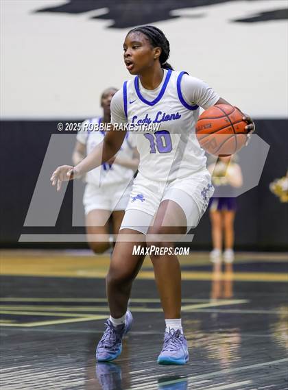 Thumbnail 3 in Tyler @ Highland Park (UIL 5A D1 Area Playoff) photogallery.