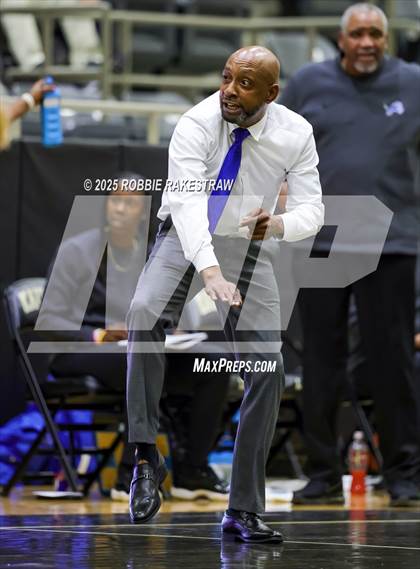 Thumbnail 1 in Tyler @ Highland Park (UIL 5A D1 Area Playoff) photogallery.