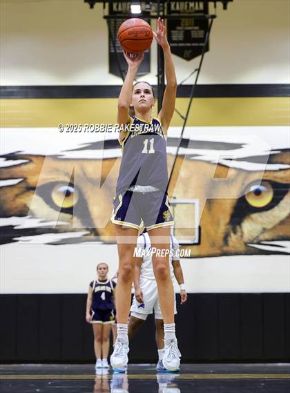 Thumbnail 3 in Tyler @ Highland Park (UIL 5A D1 Area Playoff) photogallery.