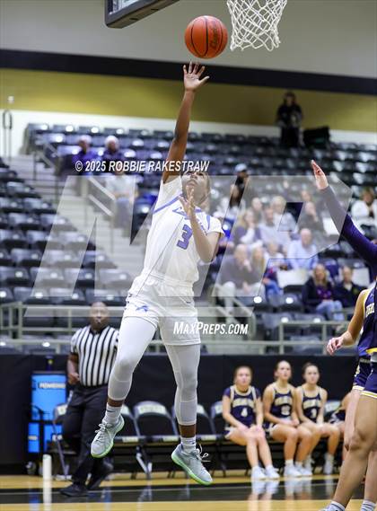 Thumbnail 1 in Tyler @ Highland Park (UIL 5A D1 Area Playoff) photogallery.