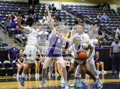 Thumbnail 2 in Tyler @ Highland Park (UIL 5A D1 Area Playoff) photogallery.