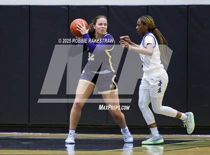 Thumbnail 2 in Tyler @ Highland Park (UIL 5A D1 Area Playoff) photogallery.