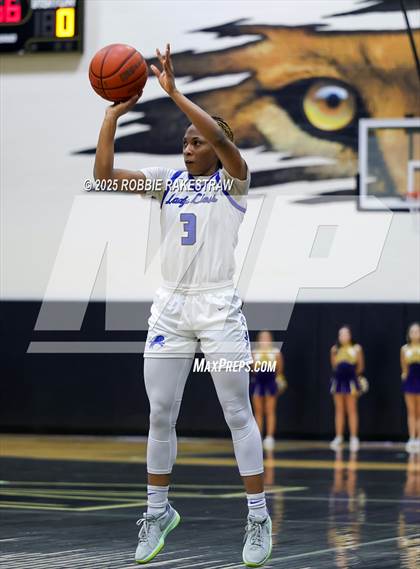 Thumbnail 3 in Tyler @ Highland Park (UIL 5A D1 Area Playoff) photogallery.