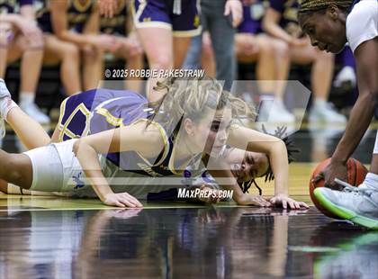 Thumbnail 2 in Tyler @ Highland Park (UIL 5A D1 Area Playoff) photogallery.
