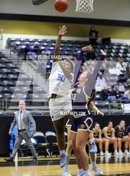 Thumbnail 2 in Tyler @ Highland Park (UIL 5A D1 Area Playoff) photogallery.