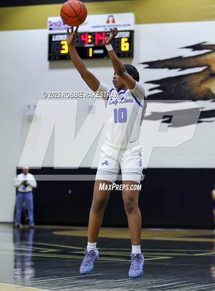 Thumbnail 2 in Tyler @ Highland Park (UIL 5A D1 Area Playoff) photogallery.