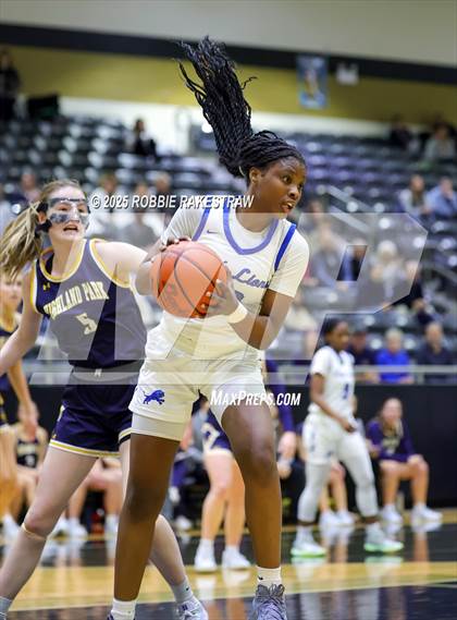 Thumbnail 2 in Tyler @ Highland Park (UIL 5A D1 Area Playoff) photogallery.