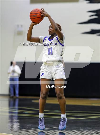 Thumbnail 2 in Tyler @ Highland Park (UIL 5A D1 Area Playoff) photogallery.