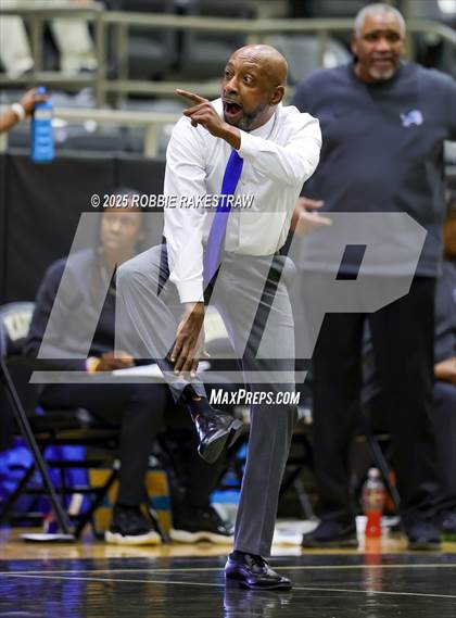 Thumbnail 2 in Tyler @ Highland Park (UIL 5A D1 Area Playoff) photogallery.