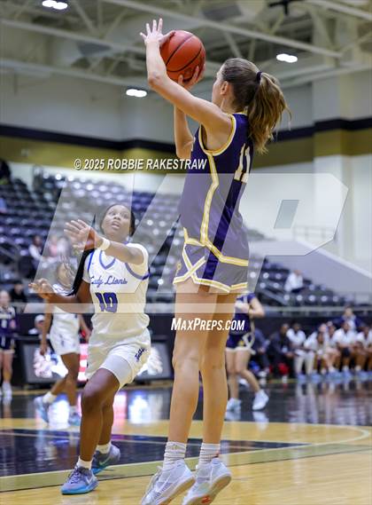 Thumbnail 3 in Tyler @ Highland Park (UIL 5A D1 Area Playoff) photogallery.