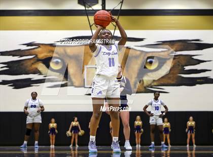Thumbnail 1 in Tyler @ Highland Park (UIL 5A D1 Area Playoff) photogallery.