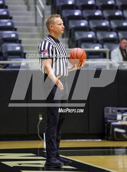 Thumbnail 2 in Tyler @ Highland Park (UIL 5A D1 Area Playoff) photogallery.
