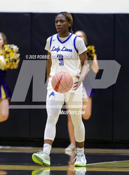 Thumbnail 1 in Tyler @ Highland Park (UIL 5A D1 Area Playoff) photogallery.
