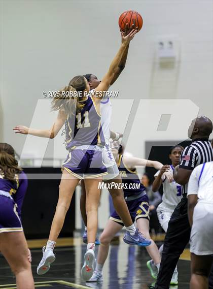 Thumbnail 3 in Tyler @ Highland Park (UIL 5A D1 Area Playoff) photogallery.