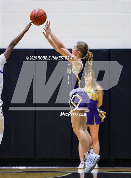 Thumbnail 1 in Tyler @ Highland Park (UIL 5A D1 Area Playoff) photogallery.