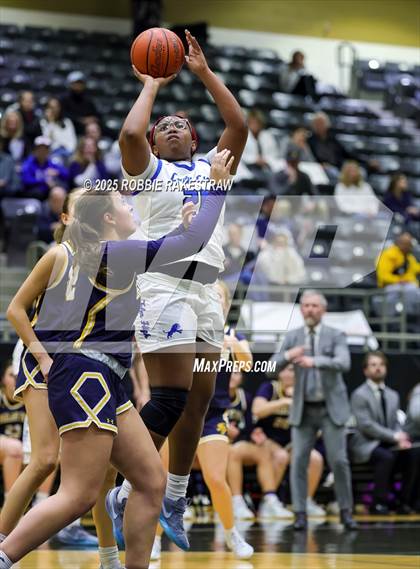 Thumbnail 3 in Tyler @ Highland Park (UIL 5A D1 Area Playoff) photogallery.