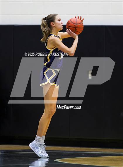 Thumbnail 3 in Tyler @ Highland Park (UIL 5A D1 Area Playoff) photogallery.