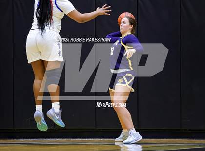Thumbnail 2 in Tyler @ Highland Park (UIL 5A D1 Area Playoff) photogallery.