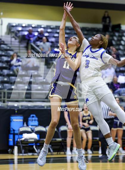 Thumbnail 2 in Tyler @ Highland Park (UIL 5A D1 Area Playoff) photogallery.