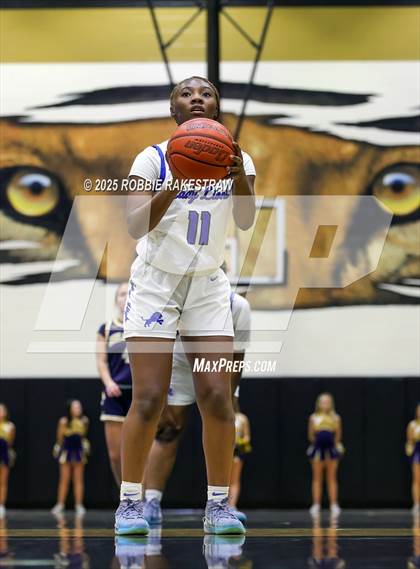 Thumbnail 1 in Tyler @ Highland Park (UIL 5A D1 Area Playoff) photogallery.